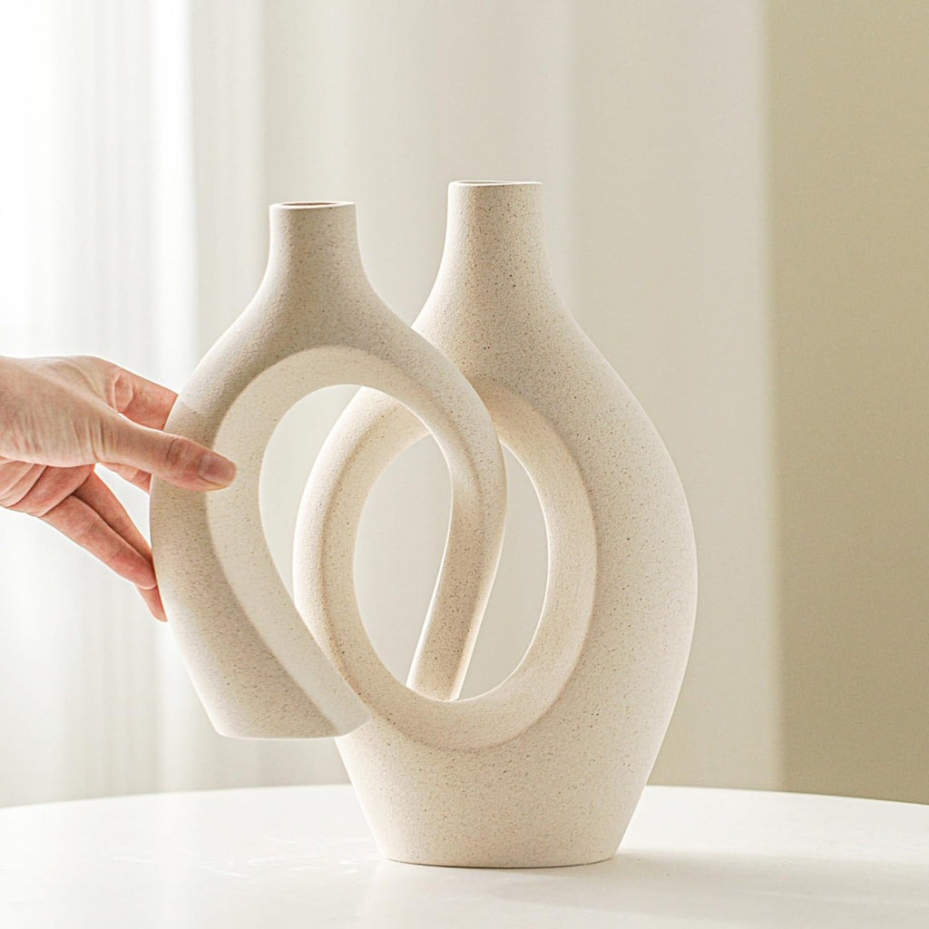 Lvases Cream White Hollow Ceramic Vase Set of 2 for Modern Book Shelf Decor, Nordic Boho Aesthetic Vase, Decorative Pampas Grass Vases for Home Dining Console Console Entry Table