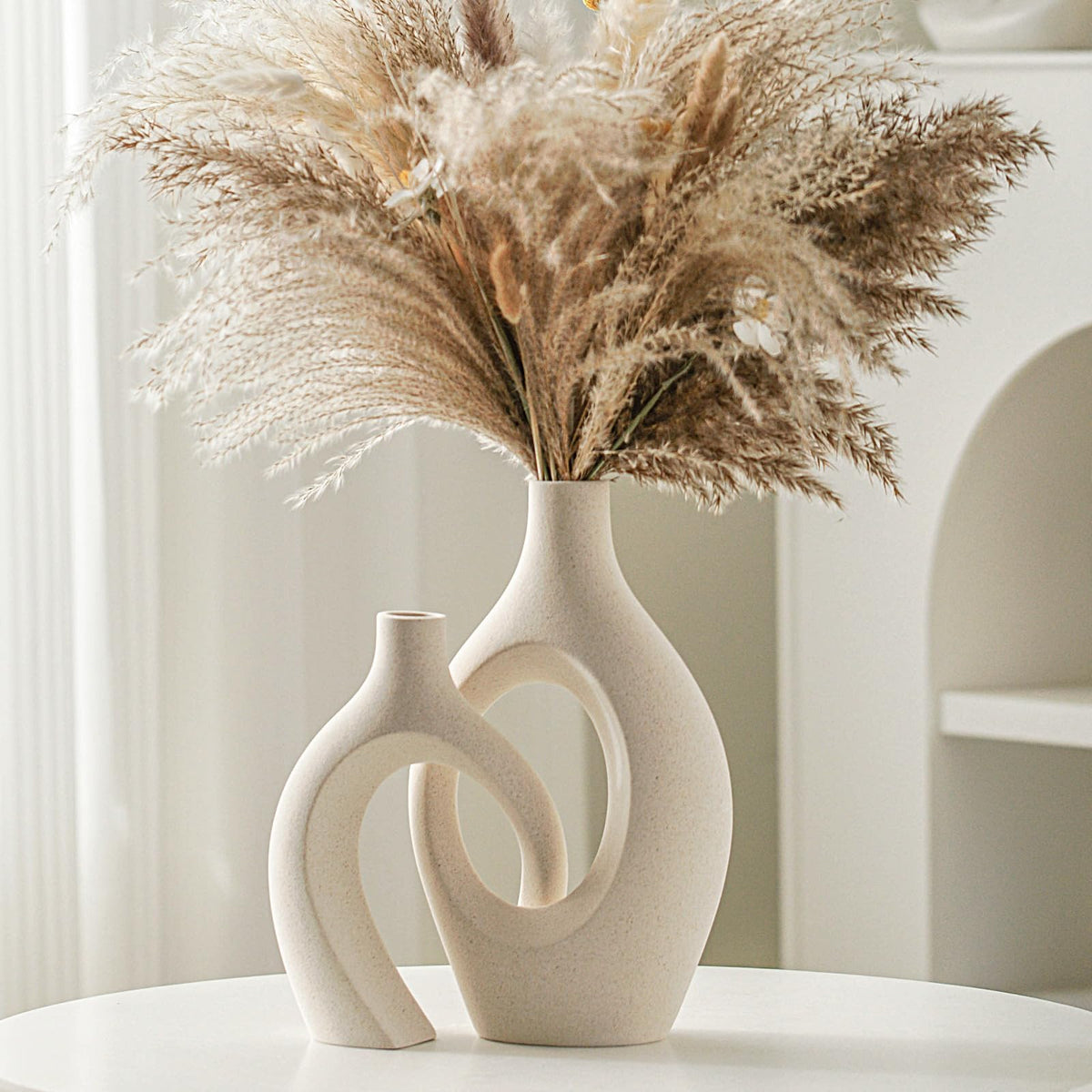 Lvases Cream White Hollow Ceramic Vase Set of 2 for Modern Book Shelf Decor, Nordic Boho Aesthetic Vase, Decorative Pampas Grass Vases for Home Dining Console Console Entry Table