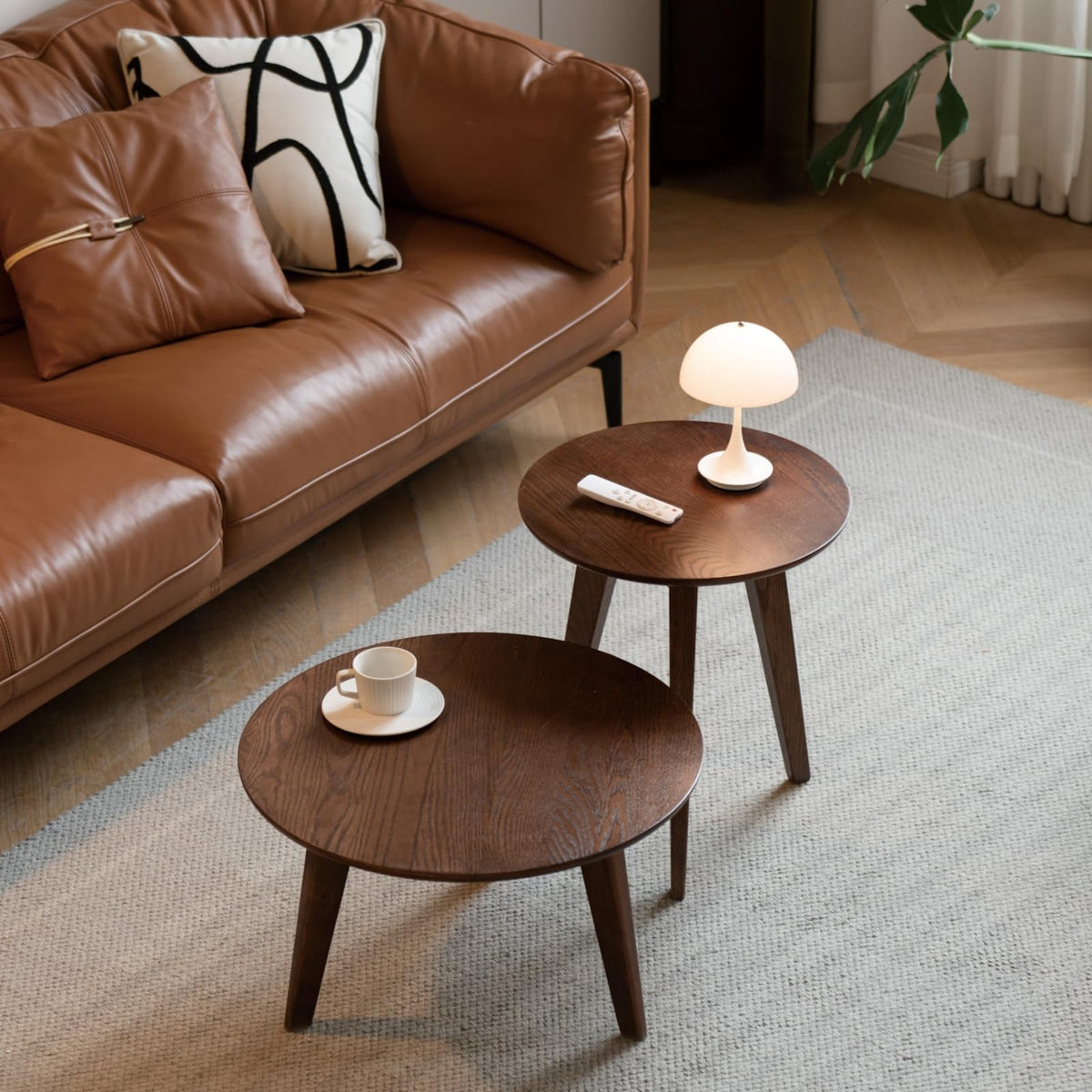 Vadisun Round End Table - Accent Side Table with 3 Legs, 100% Natural Solid Wood Side Table for Living Room, Eco-Friendly Painted Small End Table for Bedroom Office Small Spaces