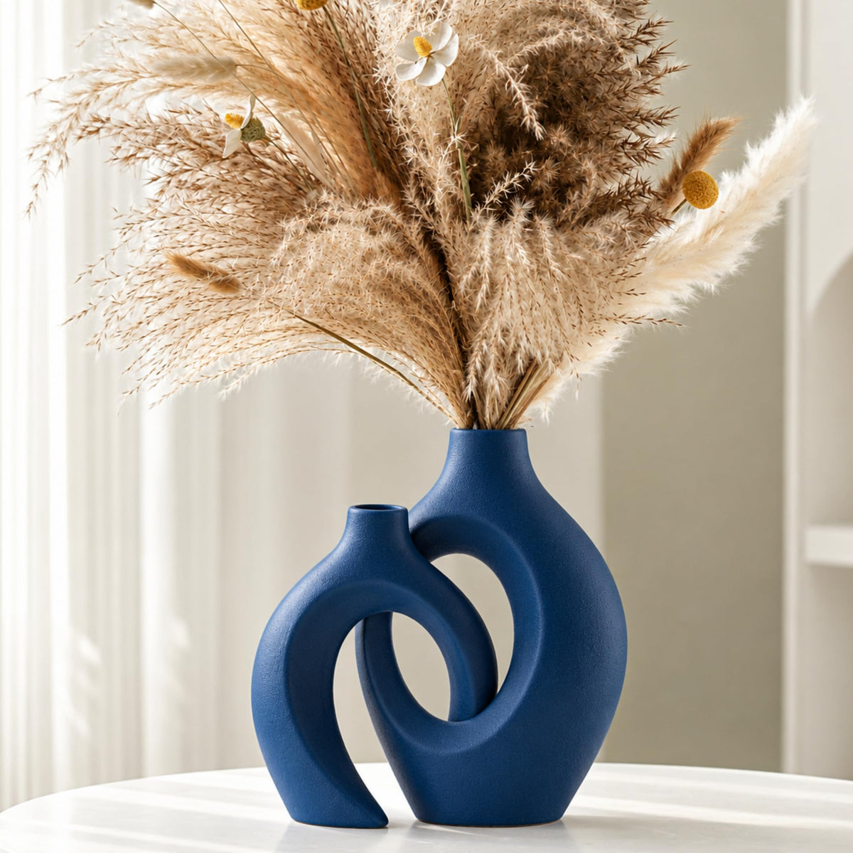 Lvases Cream White Hollow Ceramic Vase Set of 2 for Modern Book Shelf Decor, Nordic Boho Aesthetic Vase, Decorative Pampas Grass Vases for Home Dining Console Console Entry Table