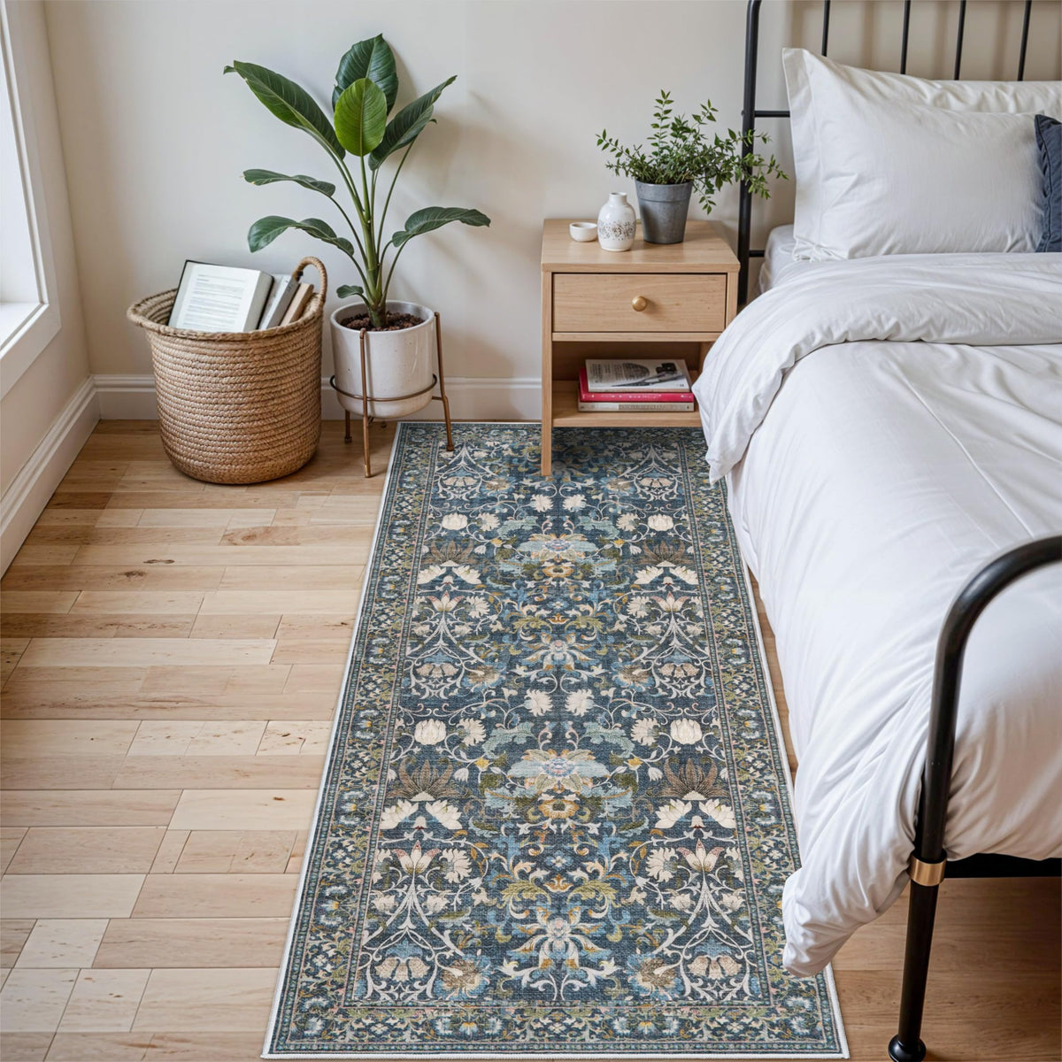 Vintage Washable Non-Slip Hallway Runner Rug, 2' x 7'