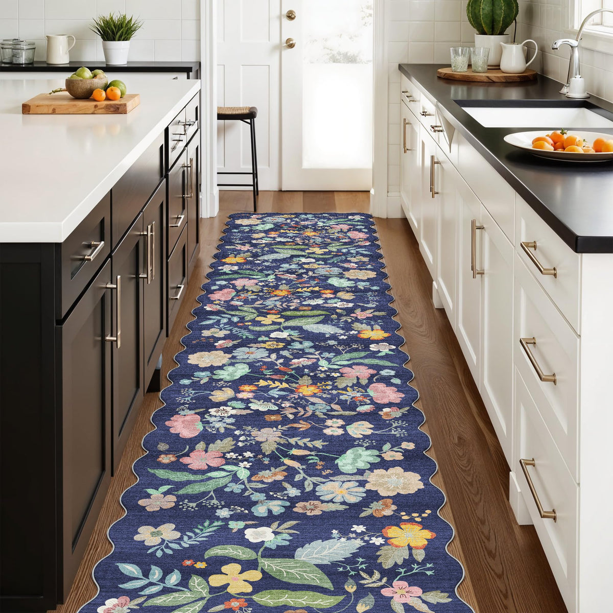 Vintage Washable Non-Slip Hallway Runner Rug, 2' x 7'