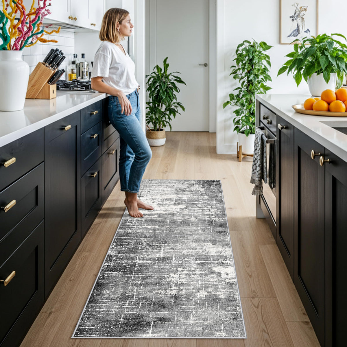 Vintage Washable Non-Slip Hallway Runner Rug, 2' x 7'